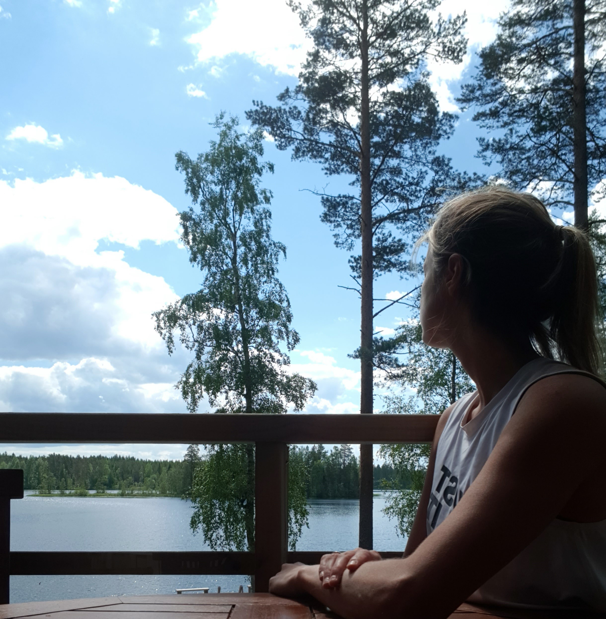 EI KAPULAKIELELLE, KYLLÄ (MEDIA)LUKUTAIDOLLE